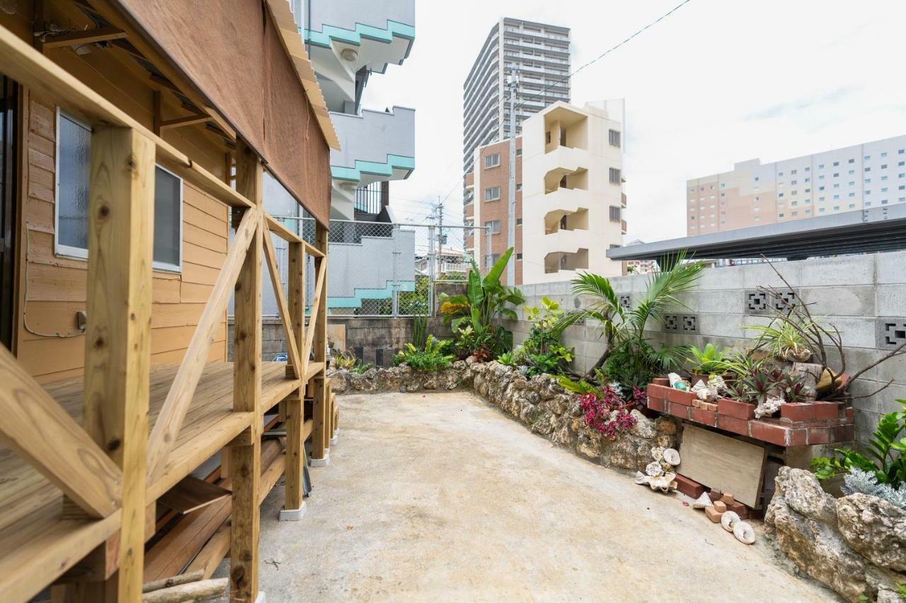 沖縄古民家お宿ななつぼし Okinawa Traditional House Nanatsuboshi Naha Exteriör bild